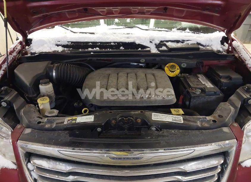 Photo 10 of 2015 Chrysler Town & COUNTRY TOURING (VIN 2C4RC1BG5FR534334)