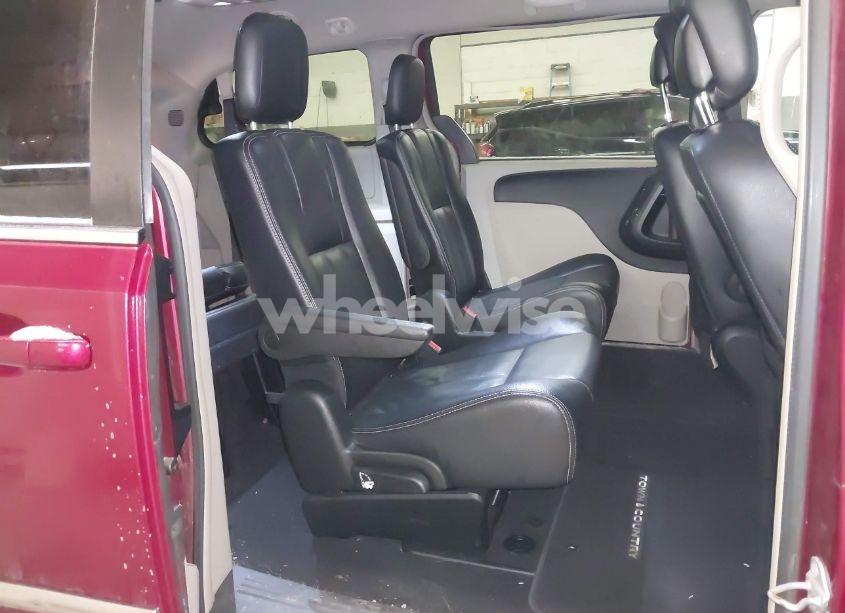 Photo 8 of 2015 Chrysler Town & COUNTRY TOURING (VIN 2C4RC1BG5FR534334)