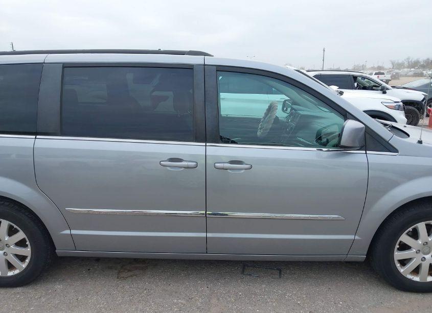 Photo 13 of 2015 Chrysler Town & COUNTRY TOURING (VIN 2C4RC1BG5FR560822)