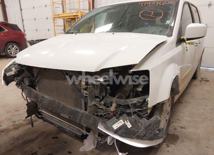 Photo 6 of 2015 Chrysler Town & COUNTRY TOURING (VIN 2C4RC1BG5FR578639)