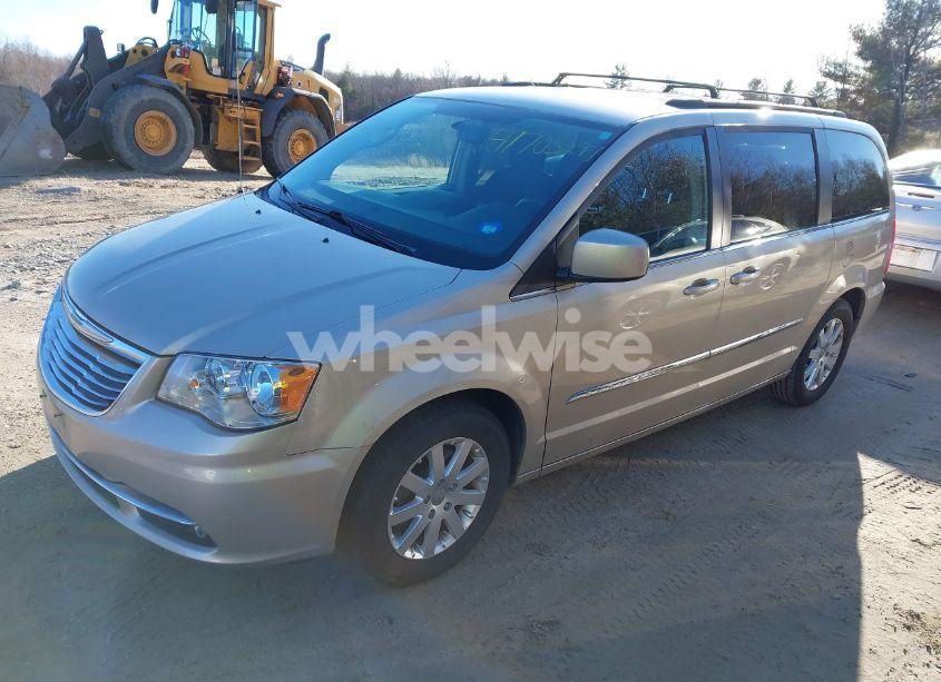Photo 2 of 2015 Chrysler Town & COUNTRY TOURING (VIN 2C4RC1BG5FR610974)
