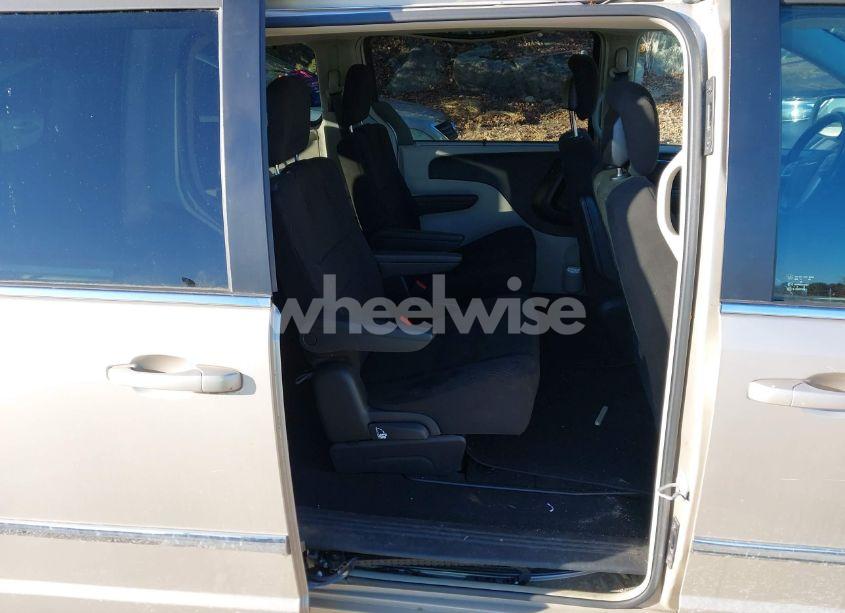 Photo 8 of 2015 Chrysler Town & COUNTRY TOURING (VIN 2C4RC1BG5FR610974)