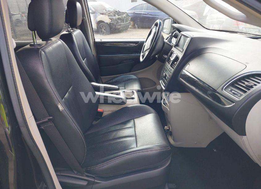 Photo 5 of 2015 Chrysler Town & COUNTRY TOURING (VIN 2C4RC1BG5FR621182)