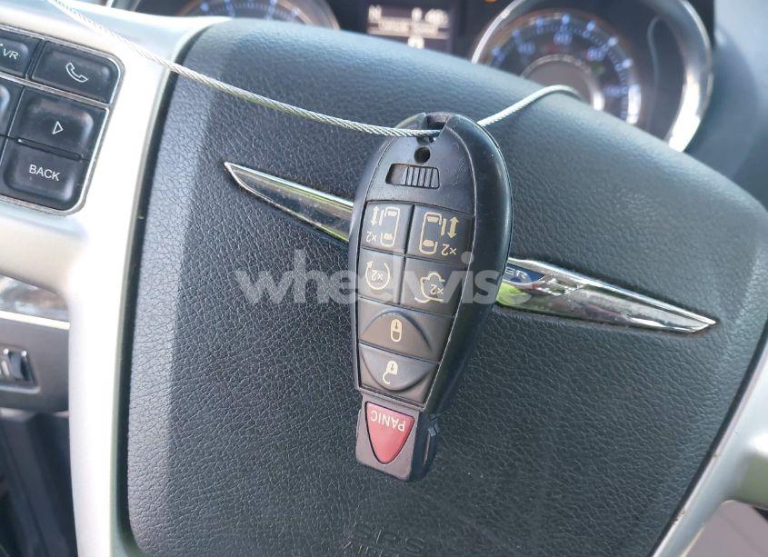 Photo 11 of 2015 Chrysler Town & COUNTRY TOURING (VIN 2C4RC1BG5FR627998)