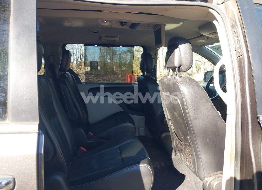 Photo 8 of 2015 Chrysler Town & COUNTRY TOURING (VIN 2C4RC1BG5FR627998)