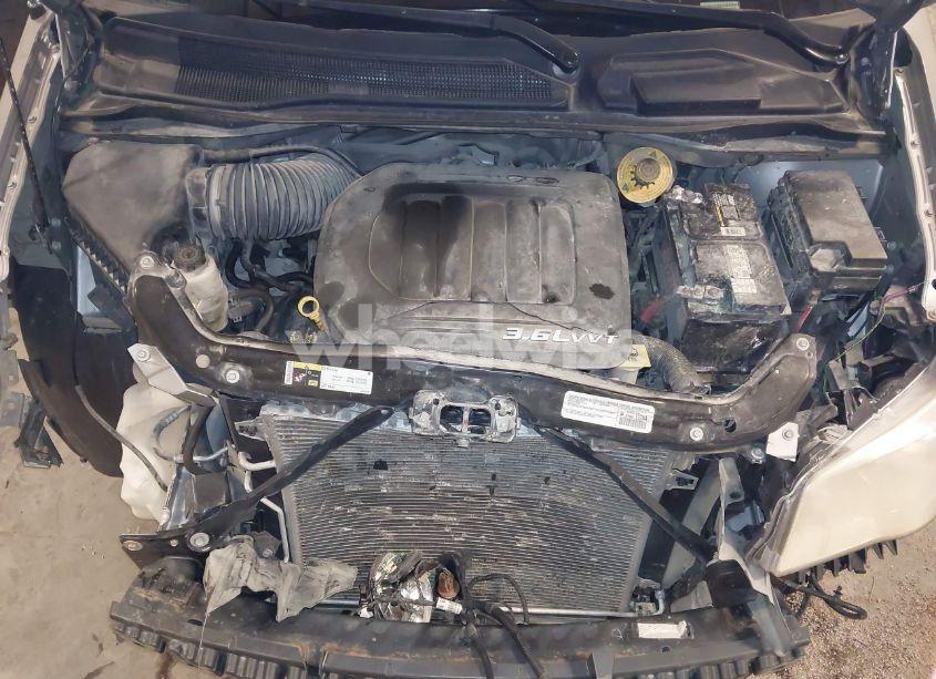 Photo 10 of 2015 Chrysler Town & COUNTRY TOURING (VIN 2C4RC1BG5FR638189)