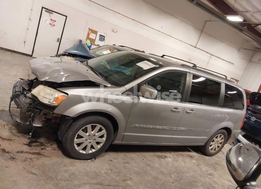 Photo 15 of 2015 Chrysler Town & COUNTRY TOURING (VIN 2C4RC1BG5FR638189)