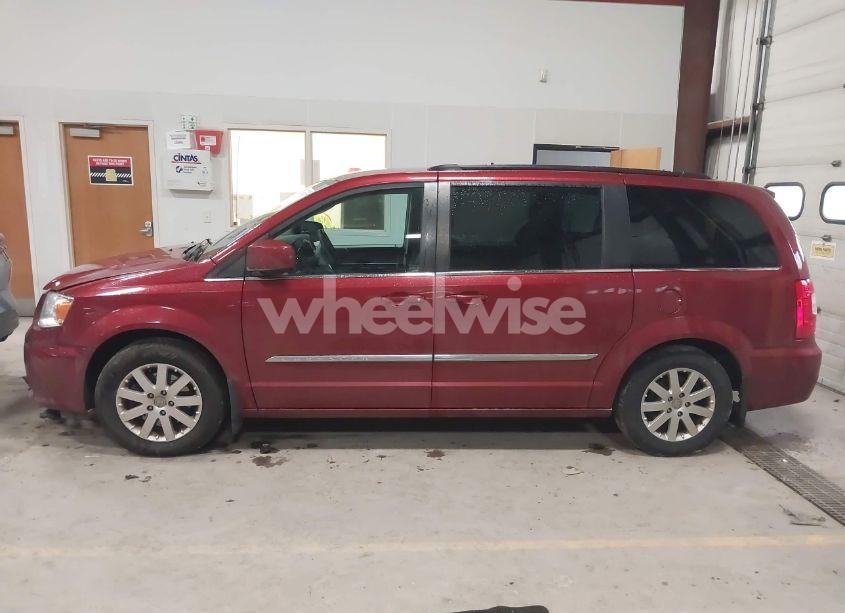 Photo 14 of 2015 Chrysler Town & COUNTRY TOURING (VIN 2C4RC1BG5FR644901)