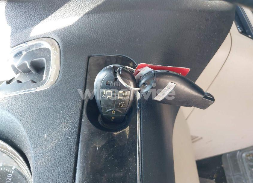 Photo 11 of 2015 Chrysler Town & COUNTRY TOURING (VIN 2C4RC1BG5FR715577)