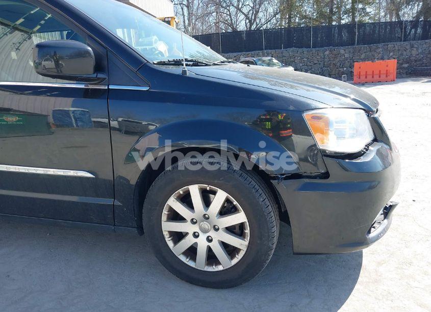 Photo 17 of 2015 Chrysler Town & COUNTRY TOURING (VIN 2C4RC1BG5FR715577)