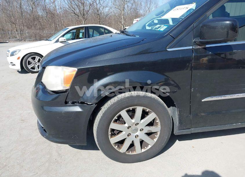 Photo 18 of 2015 Chrysler Town & COUNTRY TOURING (VIN 2C4RC1BG5FR715577)