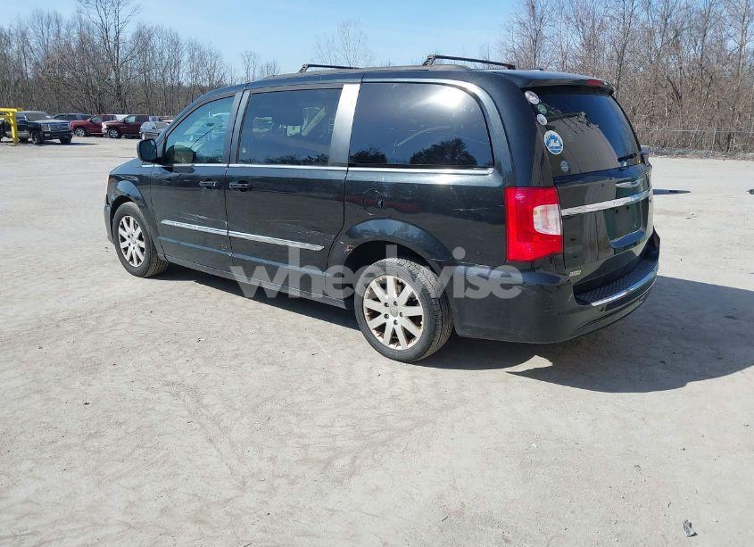 Photo 3 of 2015 Chrysler Town & COUNTRY TOURING (VIN 2C4RC1BG5FR715577)