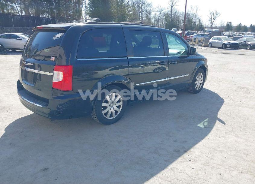 Photo 4 of 2015 Chrysler Town & COUNTRY TOURING (VIN 2C4RC1BG5FR715577)