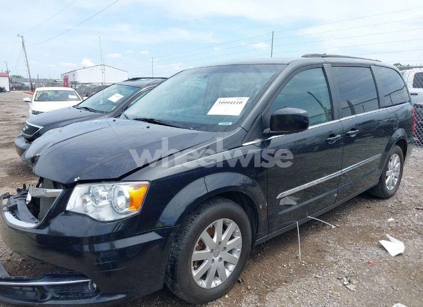 Photo 2 of 2015 Chrysler Town & COUNTRY TOURING (VIN 2C4RC1BG5FR740091)