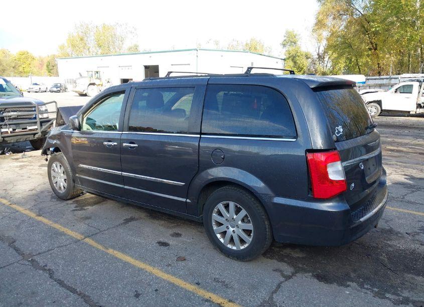 Photo 3 of 2015 Chrysler Town & COUNTRY TOURING (VIN 2C4RC1BG5FR752757)