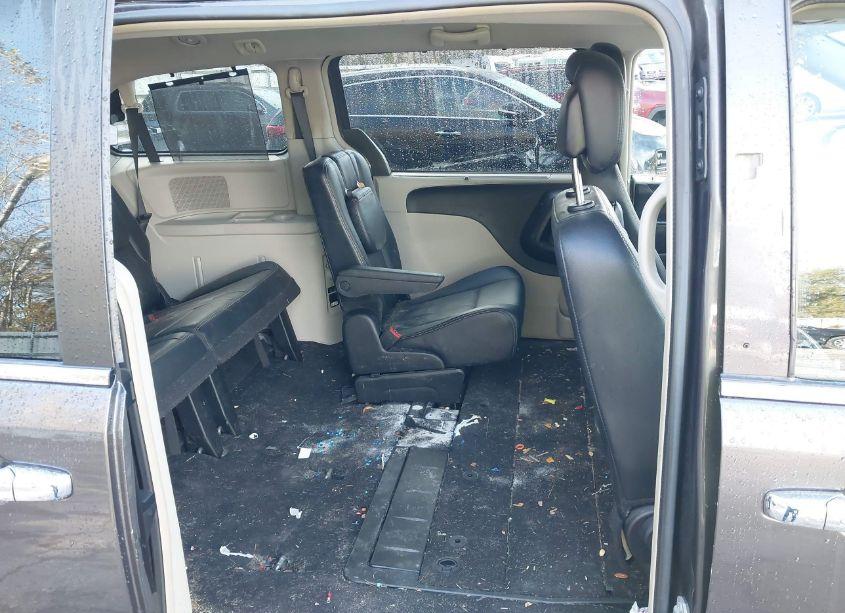 Photo 8 of 2015 Chrysler Town & COUNTRY TOURING (VIN 2C4RC1BG5FR752757)