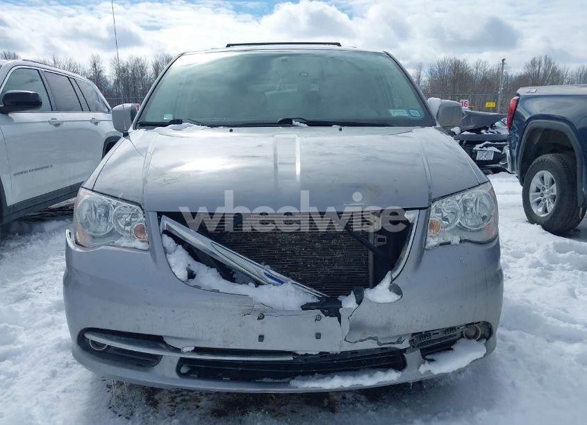 Photo 12 of 2016 Chrysler Town & COUNTRY TOURING (VIN 2C4RC1BG5GR113053)