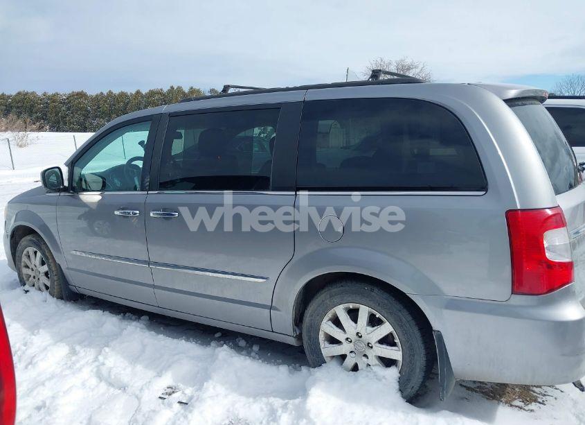 Photo 14 of 2016 Chrysler Town & COUNTRY TOURING (VIN 2C4RC1BG5GR113053)