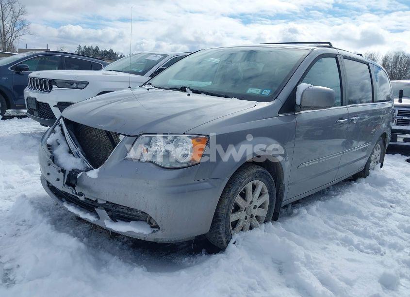 Photo 2 of 2016 Chrysler Town & COUNTRY TOURING (VIN 2C4RC1BG5GR113053)