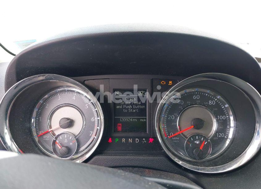 Photo 7 of 2016 Chrysler Town & COUNTRY TOURING (VIN 2C4RC1BG5GR113053)