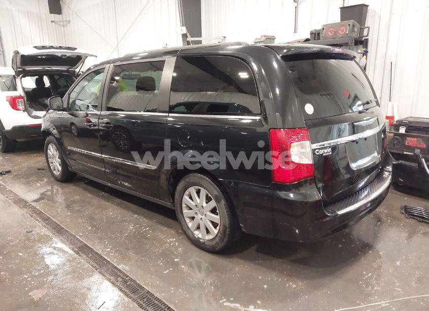 Photo 3 of 2016 Chrysler Town & COUNTRY TOURING (VIN 2C4RC1BG5GR113120)