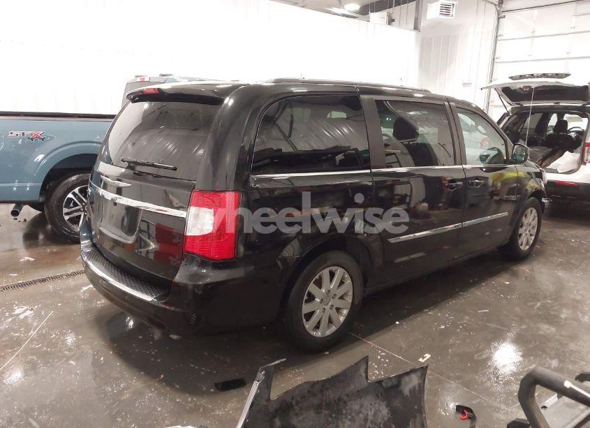 Photo 4 of 2016 Chrysler Town & COUNTRY TOURING (VIN 2C4RC1BG5GR113120)