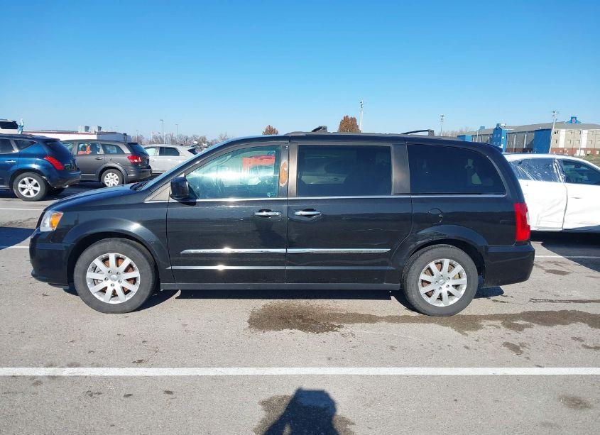 Photo 14 of 2016 Chrysler Town & COUNTRY TOURING (VIN 2C4RC1BG5GR132637)