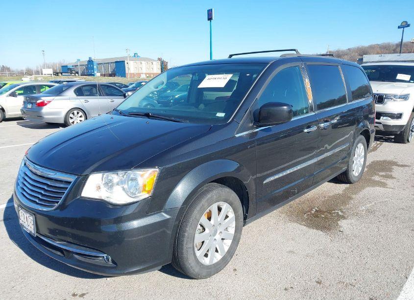 Photo 2 of 2016 Chrysler Town & COUNTRY TOURING (VIN 2C4RC1BG5GR132637)