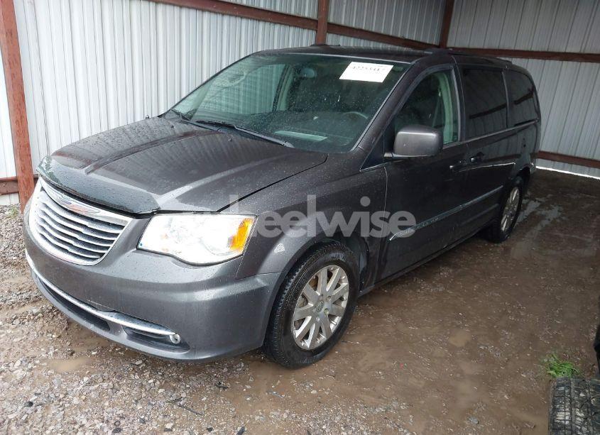 Photo 2 of 2016 Chrysler Town & COUNTRY TOURING (VIN 2C4RC1BG5GR135599)
