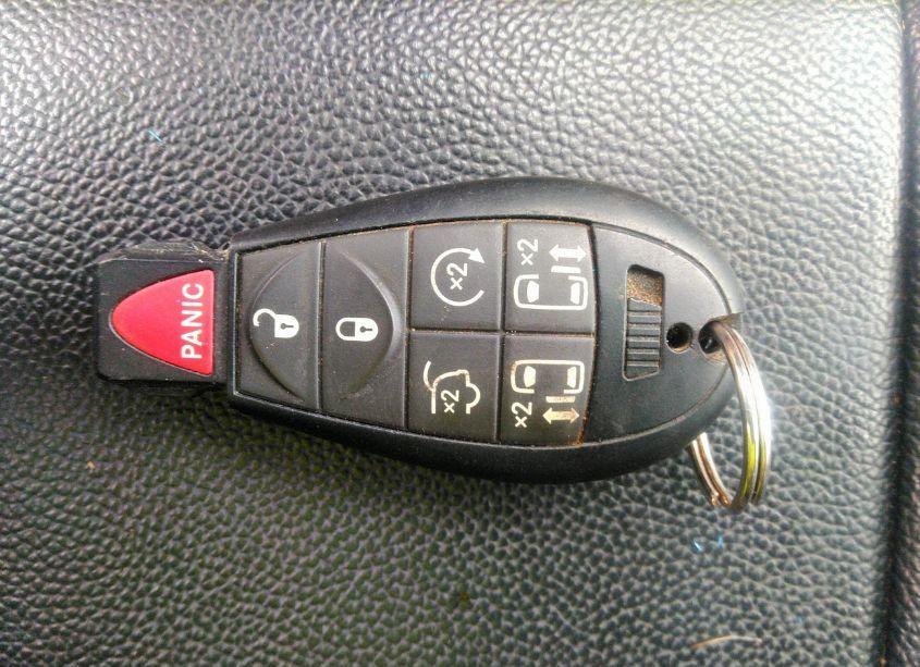 Photo 11 of 2016 Chrysler Town & COUNTRY TOURING (VIN 2C4RC1BG5GR158154)