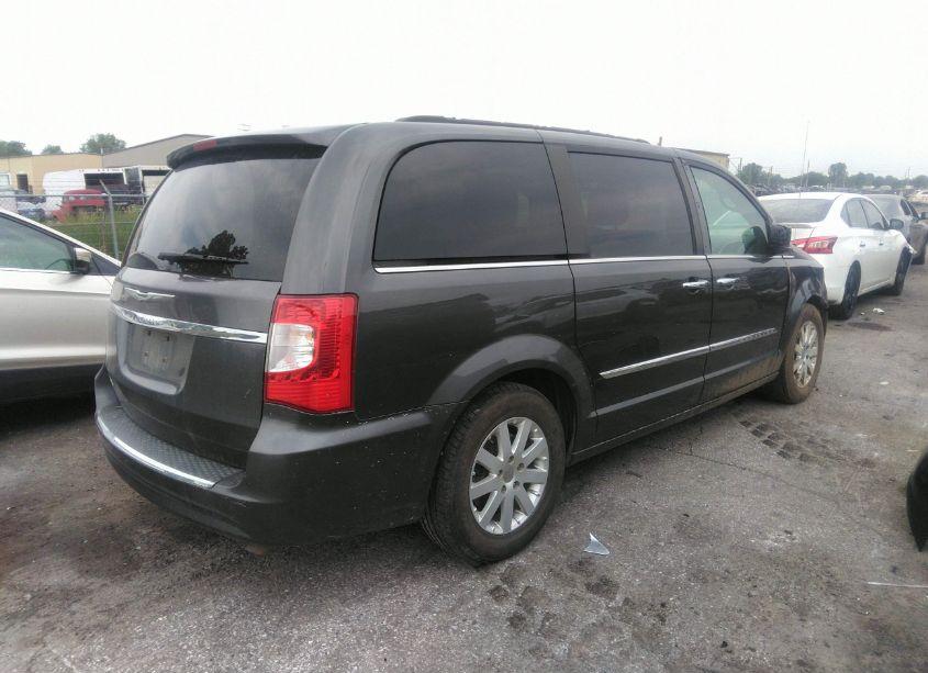 Photo 4 of 2016 Chrysler Town & COUNTRY TOURING (VIN 2C4RC1BG5GR158154)