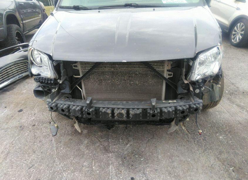 Photo 6 of 2016 Chrysler Town & COUNTRY TOURING (VIN 2C4RC1BG5GR158154)