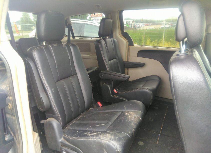 Photo 8 of 2016 Chrysler Town & COUNTRY TOURING (VIN 2C4RC1BG5GR158154)