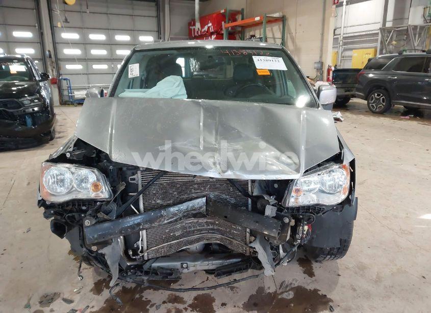 Photo 12 of 2016 Chrysler Town & COUNTRY TOURING (VIN 2C4RC1BG5GR172846)