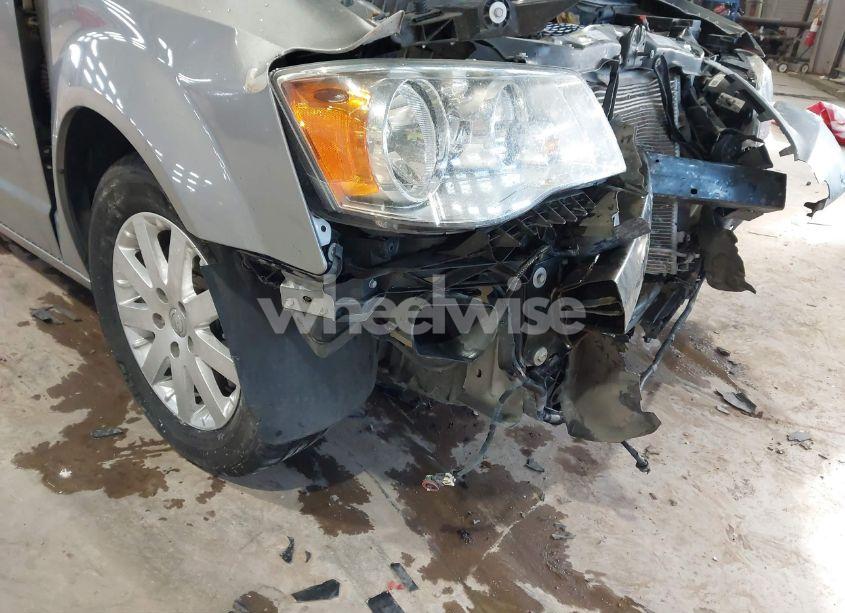 Photo 18 of 2016 Chrysler Town & COUNTRY TOURING (VIN 2C4RC1BG5GR172846)