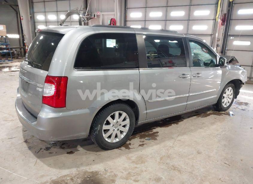 Photo 4 of 2016 Chrysler Town & COUNTRY TOURING (VIN 2C4RC1BG5GR172846)