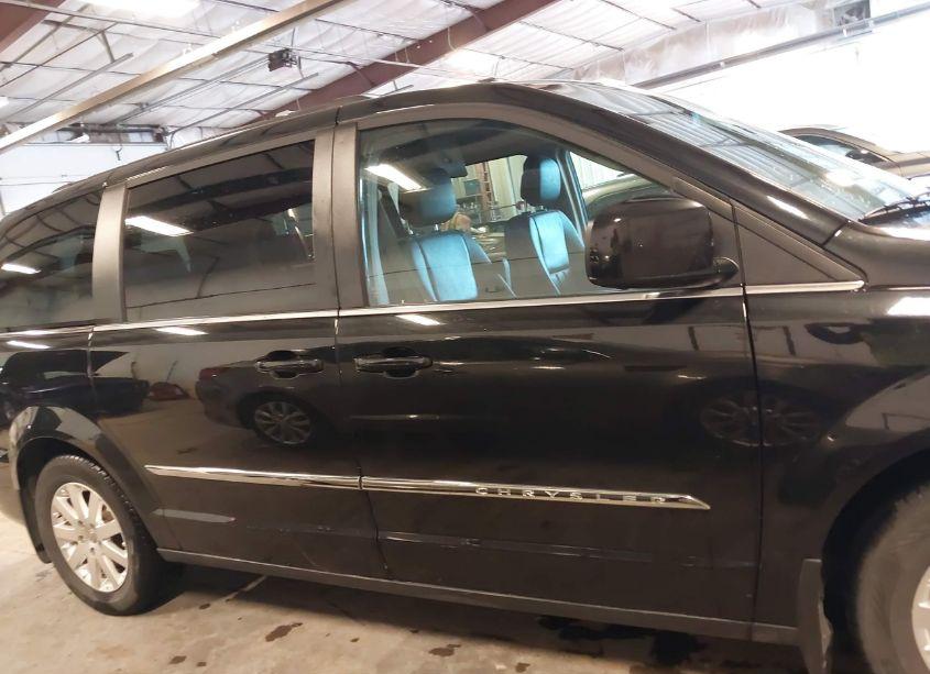 Photo 14 of 2016 Chrysler Town & COUNTRY TOURING (VIN 2C4RC1BG5GR173219)