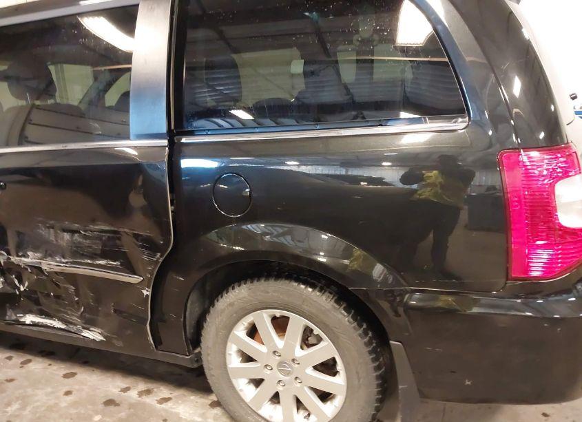 Photo 19 of 2016 Chrysler Town & COUNTRY TOURING (VIN 2C4RC1BG5GR173219)