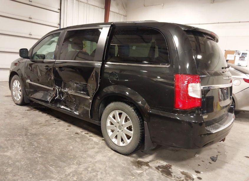 Photo 3 of 2016 Chrysler Town & COUNTRY TOURING (VIN 2C4RC1BG5GR173219)