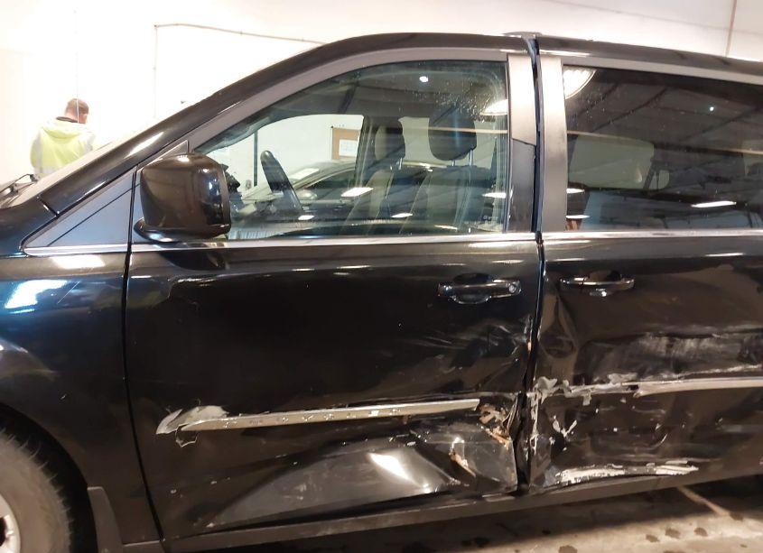 Photo 6 of 2016 Chrysler Town & COUNTRY TOURING (VIN 2C4RC1BG5GR173219)