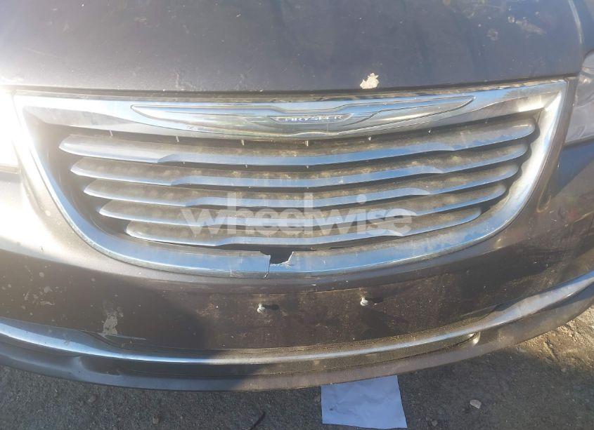 Photo 6 of 2016 Chrysler Town & COUNTRY TOURING (VIN 2C4RC1BG5GR173625)