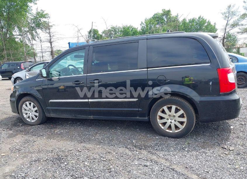 Photo 14 of 2016 Chrysler Town & COUNTRY TOURING (VIN 2C4RC1BG5GR190327)