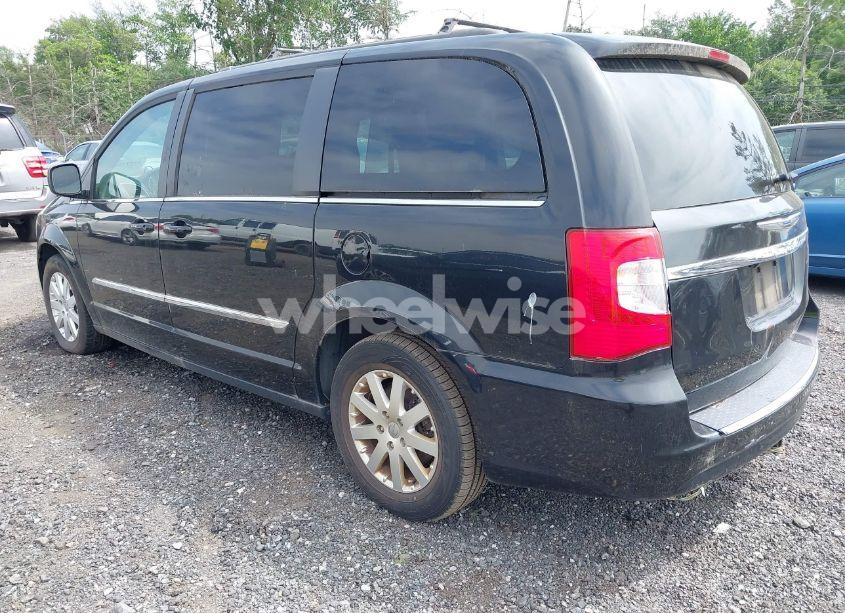 Photo 3 of 2016 Chrysler Town & COUNTRY TOURING (VIN 2C4RC1BG5GR190327)