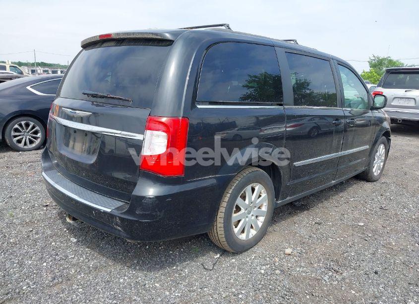 Photo 4 of 2016 Chrysler Town & COUNTRY TOURING (VIN 2C4RC1BG5GR190327)