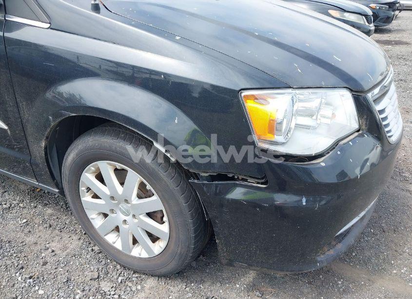 Photo 6 of 2016 Chrysler Town & COUNTRY TOURING (VIN 2C4RC1BG5GR190327)