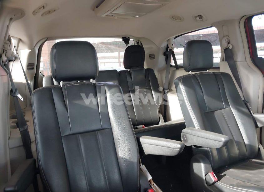 Photo 8 of 2016 Chrysler Town & COUNTRY TOURING (VIN 2C4RC1BG5GR206025)