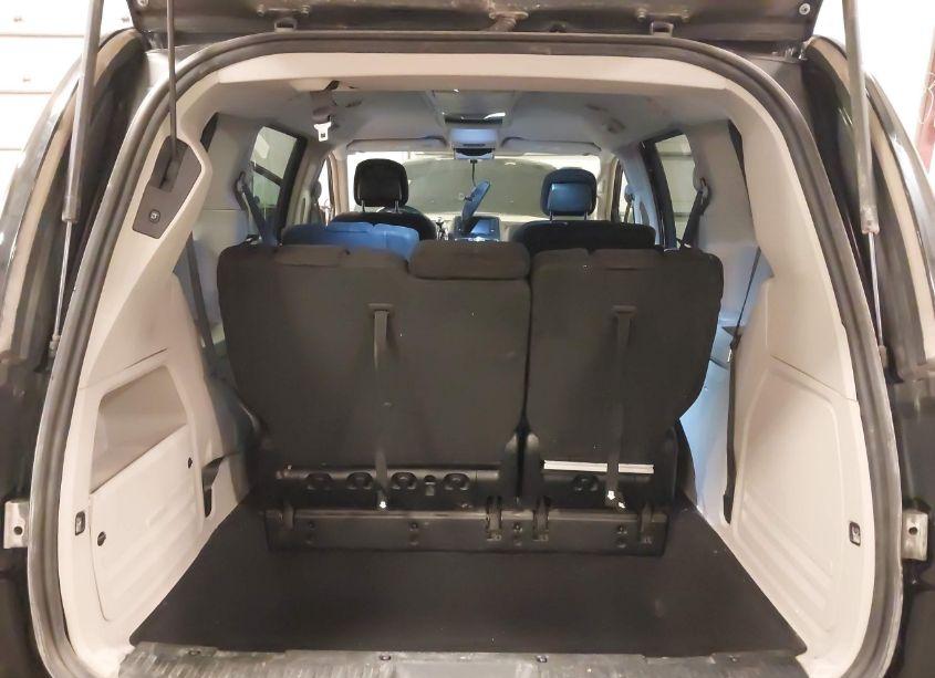 Photo 12 of 2016 Chrysler Town & COUNTRY TOURING (VIN 2C4RC1BG5GR214772)