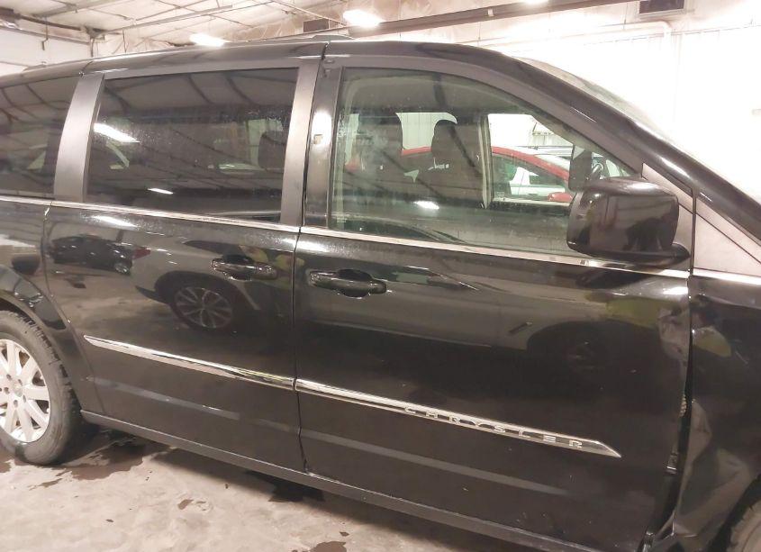 Photo 14 of 2016 Chrysler Town & COUNTRY TOURING (VIN 2C4RC1BG5GR214772)