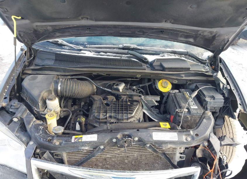 Photo 10 of 2016 Chrysler Town & COUNTRY TOURING (VIN 2C4RC1BG5GR222113)