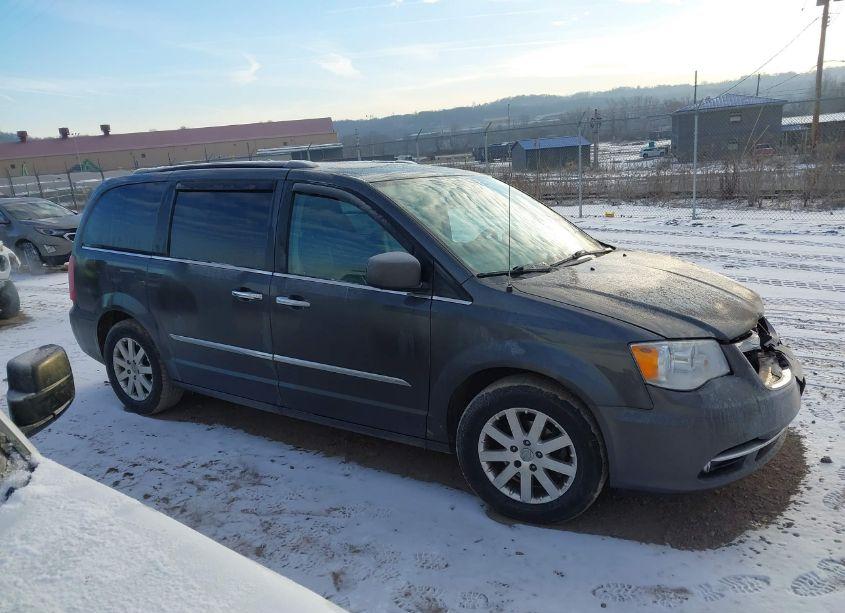 Photo 13 of 2016 Chrysler Town & COUNTRY TOURING (VIN 2C4RC1BG5GR222113)